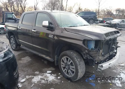 2019 Toyota Tundra 1794 5.7L V8 из США, поврежденный, VIN 5TFAY5F13KX798448